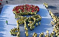 Creating the human KONGSBERG emblem with 1300 employees - 1